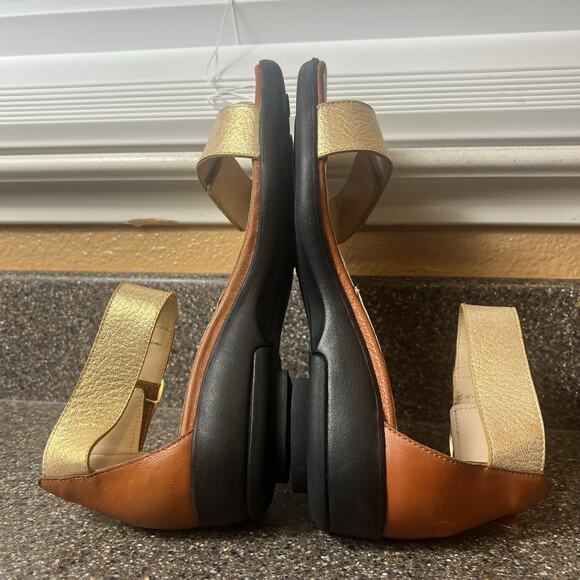 Gravity Defyer Sandals Gold/Brown Womens Sz 7M Leather Ankle Strap Open Toe Snap - Picture 6 of 11